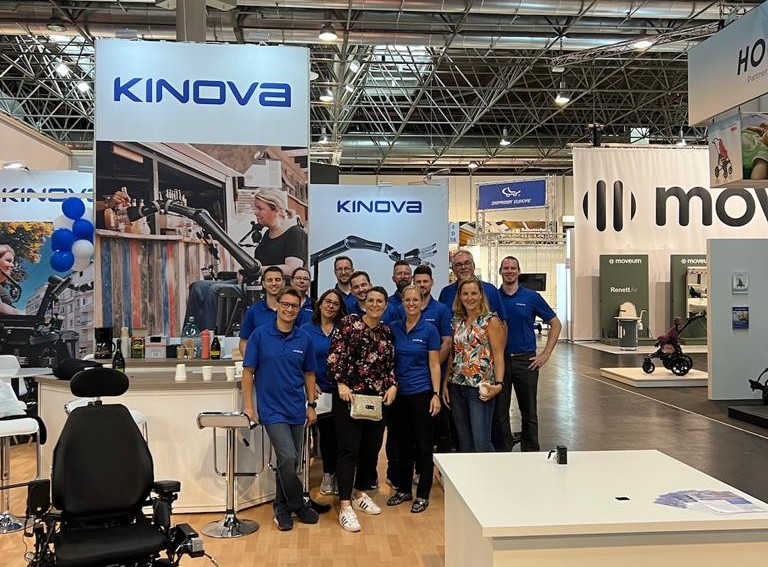 Stand KINOVA Stand KINOVA